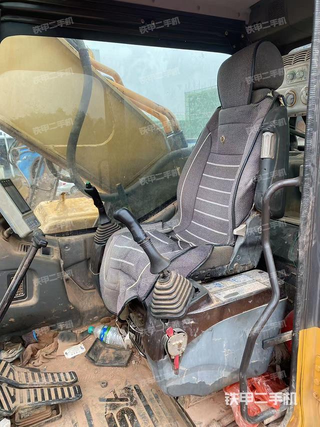 驾驶室整体（整机外观）