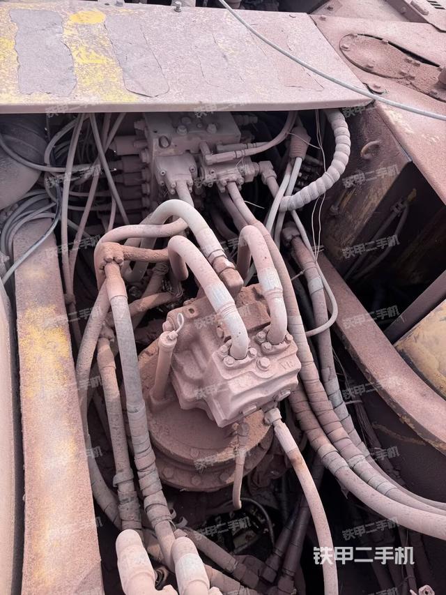 回轉(zhuǎn)馬達(dá)（上車部件）