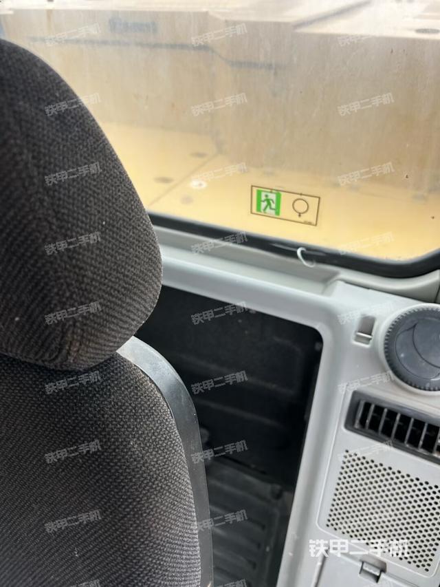 后窗玻璃角標(biāo)（駕駛室部分）