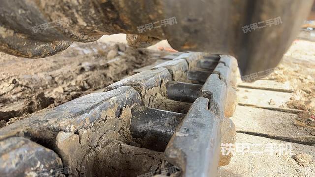 左側(cè)履帶整體?（行走機構(gòu)）