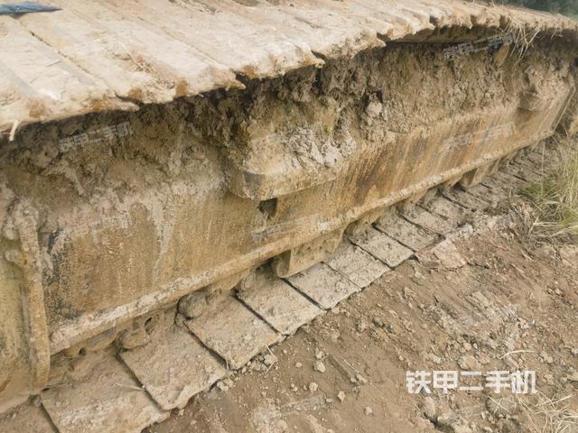 單側(cè)履帶整體（整機(jī)外觀）