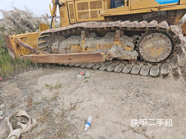 推土鏟右后（推土機底盤及工作裝置）