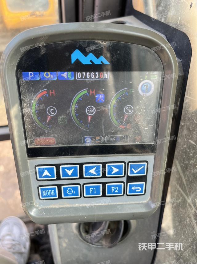 驾驶室整体（整机外观）