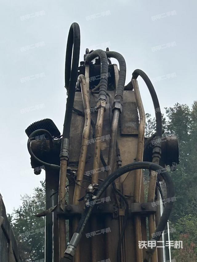 大臂油缸整體?豎拍（工作和回轉(zhuǎn)裝置）