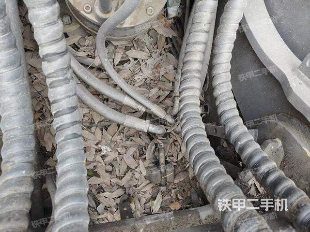 駕駛室頂部俯視（上車部件）