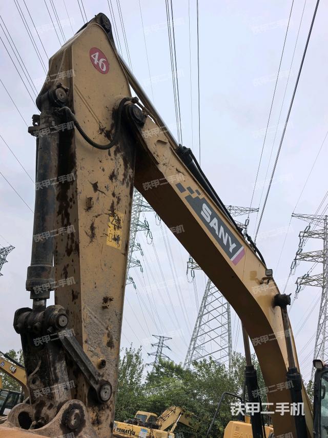 大臂整体 右侧（工作和回转装置）