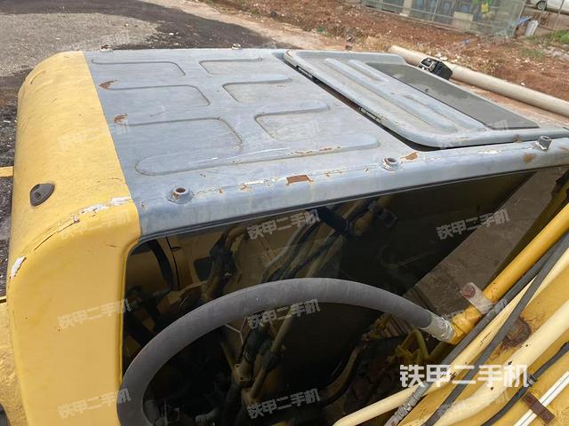 驾驶室顶部（整机外观）