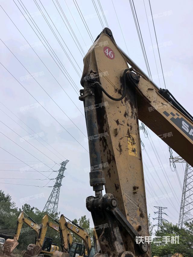 小臂整体左后（工作和回转装置）