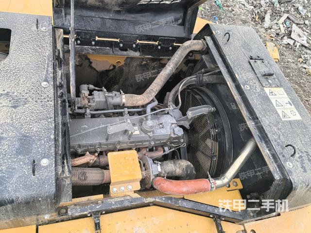 发动机室（上车部件）