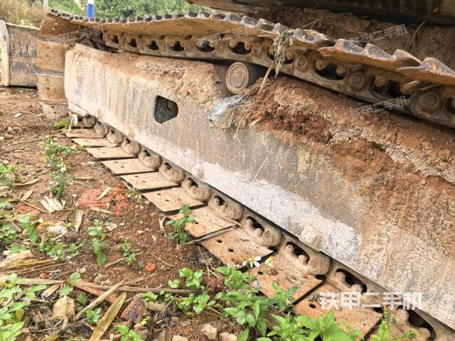 右驱动轮（行走机构）