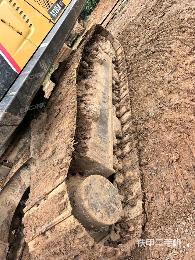 右驱动轮（行走机构）