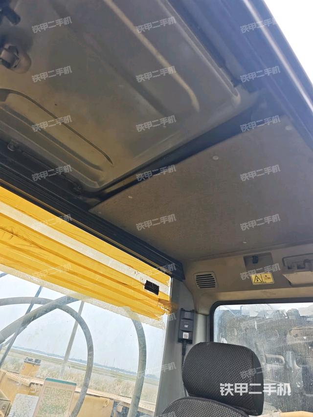 座椅后部（驾驶室部分）