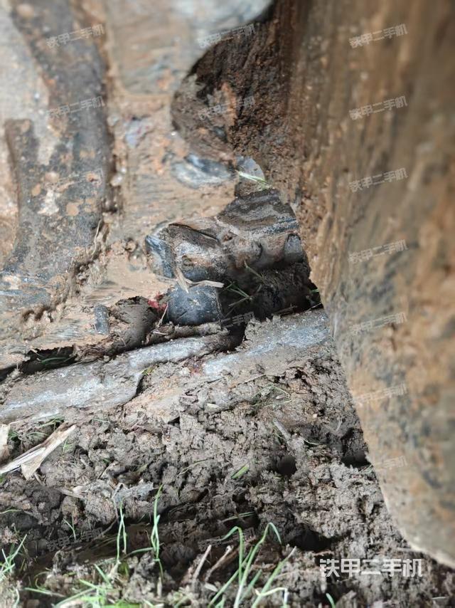 右側(cè)履帶整體（行走機(jī)構(gòu)）