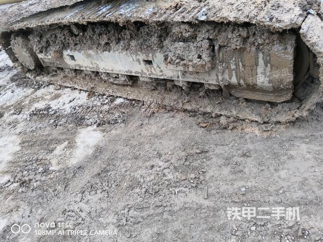 右驅動輪（行走機構）