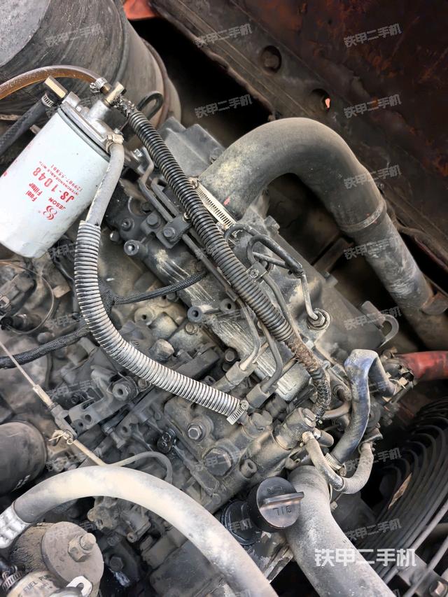 發(fā)動(dòng)機(jī)室（上車部件）