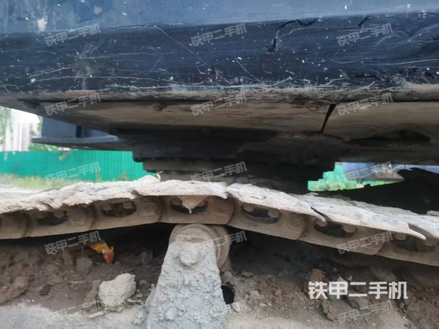 回转马达和主控阀（整机外观）