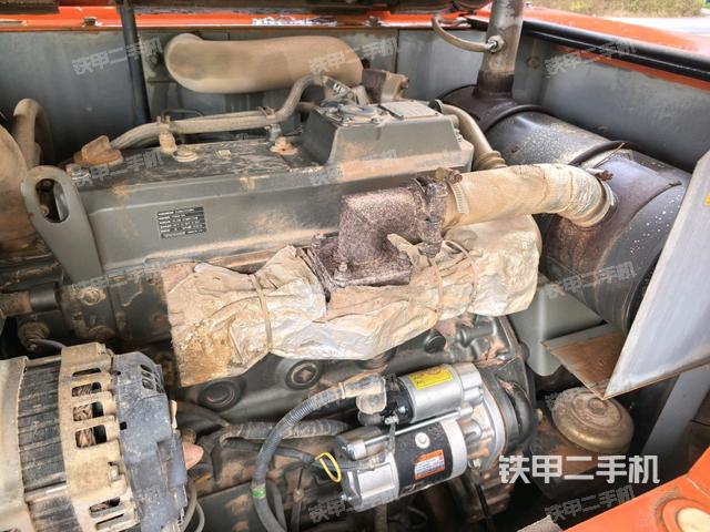 发动机室（上车部件）