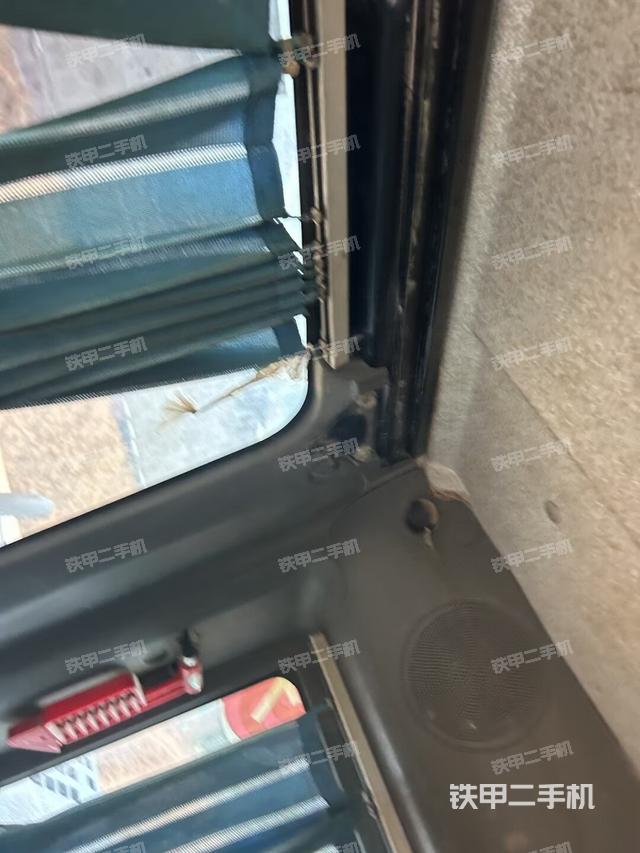 座椅后部（駕駛室部分）