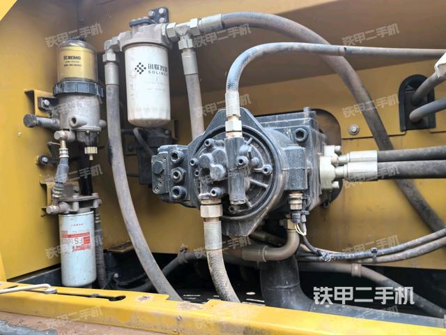 液壓泵斜45?左（大件艙室）