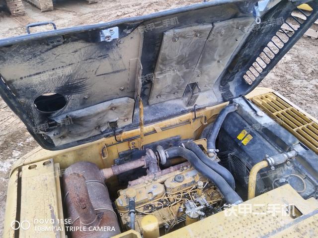 氣門室蓋螺絲特寫（上車部件）