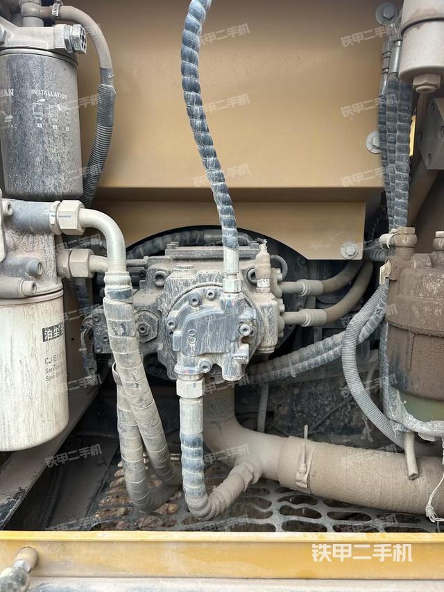 液压泵斜45 左（大件舱室）