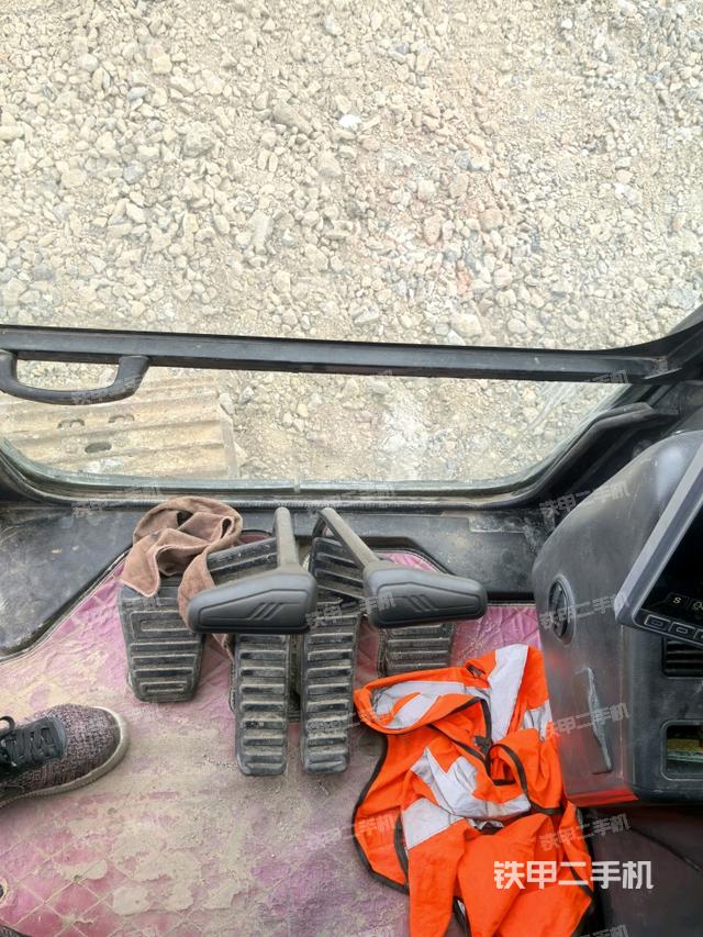 座椅后部（駕駛室部分）