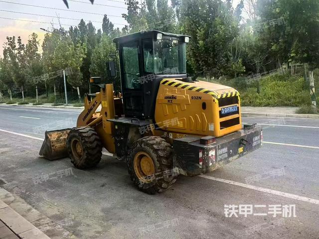 發(fā)動(dòng)機(jī)左側(cè)（整機(jī)外觀及大件）