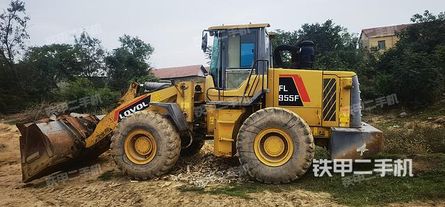 工作裝置整體（整機(jī)外觀及大件）