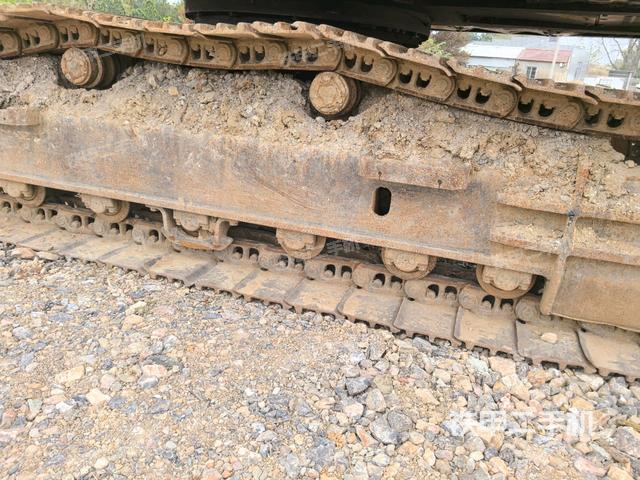 左側(cè)行走馬達(dá)蓋板（行走機(jī)構(gòu)）