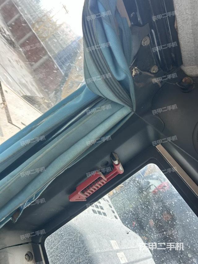 座椅后部（驾驶室部分）