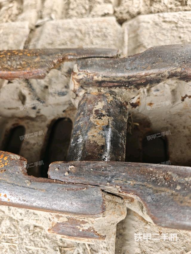 右驱动轮（行走机构）