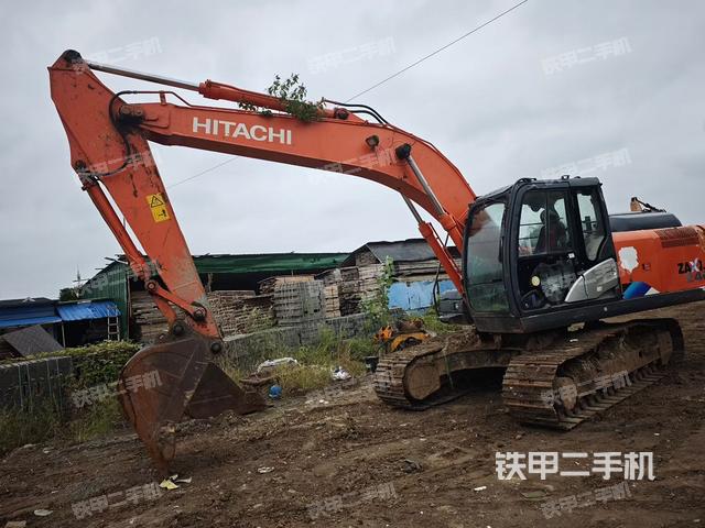 日立ZX200-5A挖掘机
