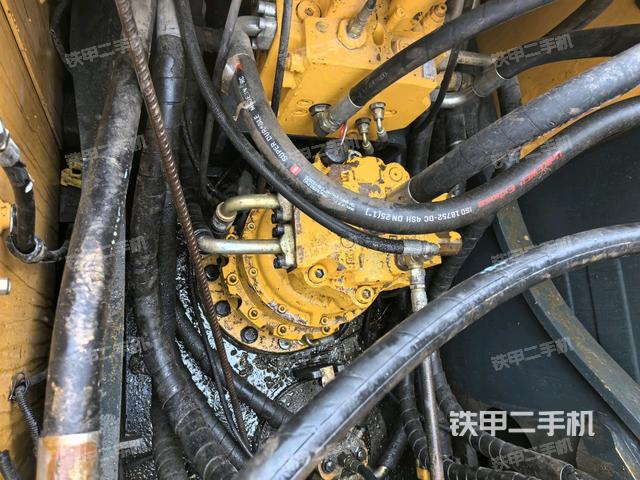 发动机室（上车部件）