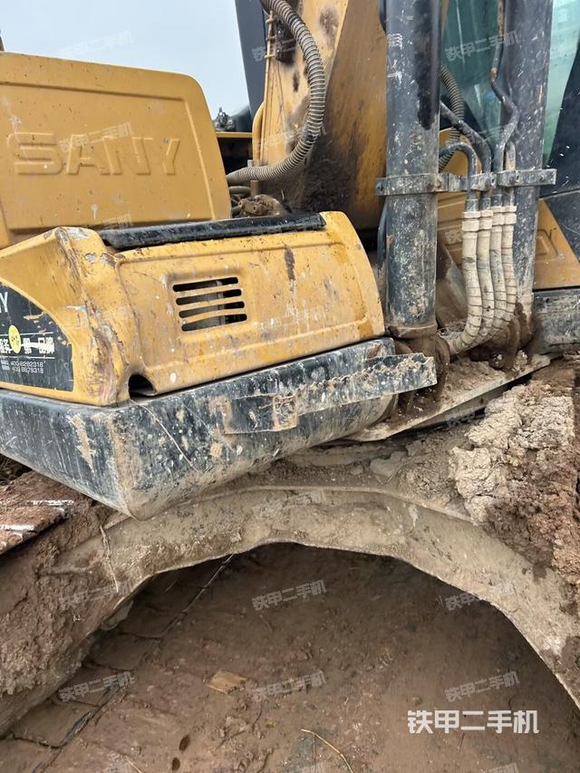 大臂根部 斜视（工作和回转装置）