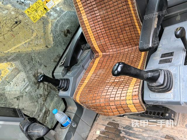 座椅后部（駕駛室部分）