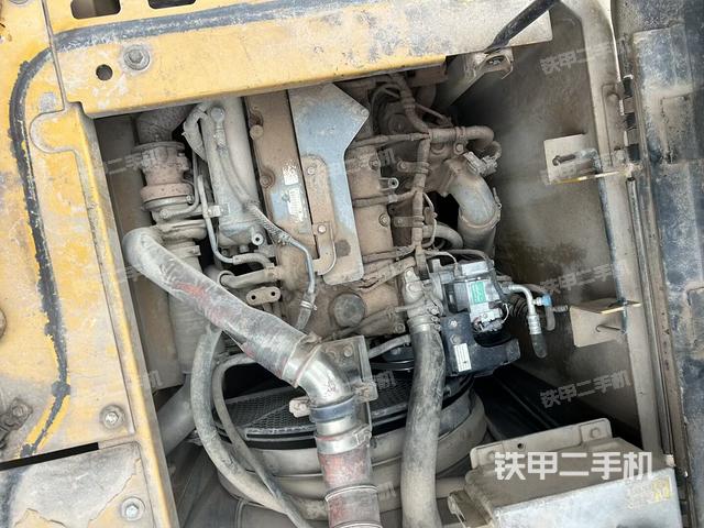 發(fā)動(dòng)機(jī)室（上車部件）