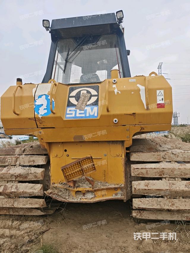 設(shè)備正后全景（推土機整車外觀）