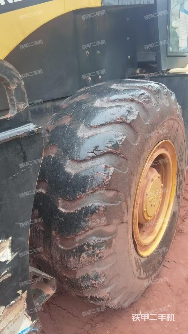 整机右侧（设备外观及核心部件）