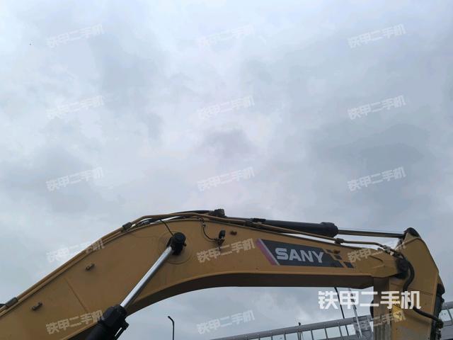 大臂整体 右侧（工作和回转装置）