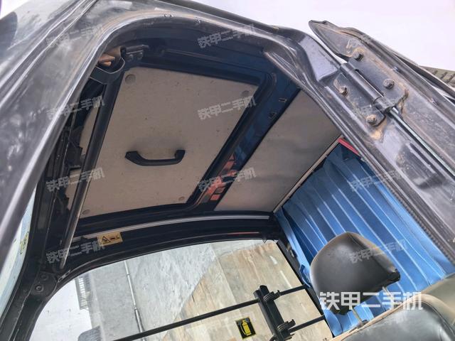  驾驶室正侧（驾驶室部分）