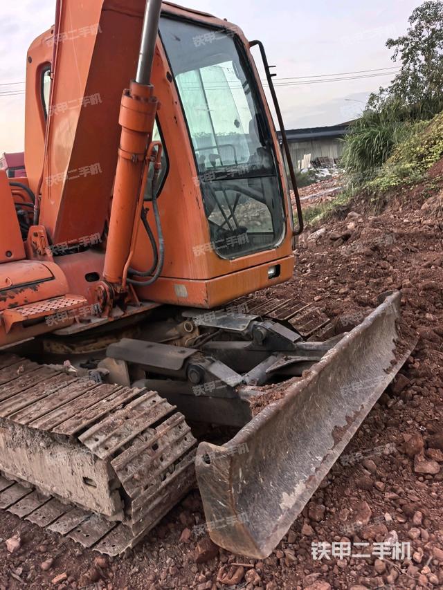 右側(cè)行走馬達(dá)蓋板（行走機(jī)構(gòu)）