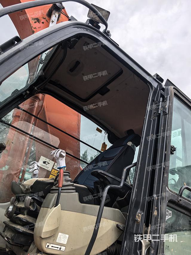 驾驶室整体（整机外观）