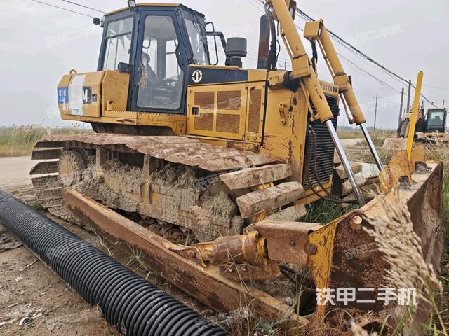 右后45°（推土機整車外觀）