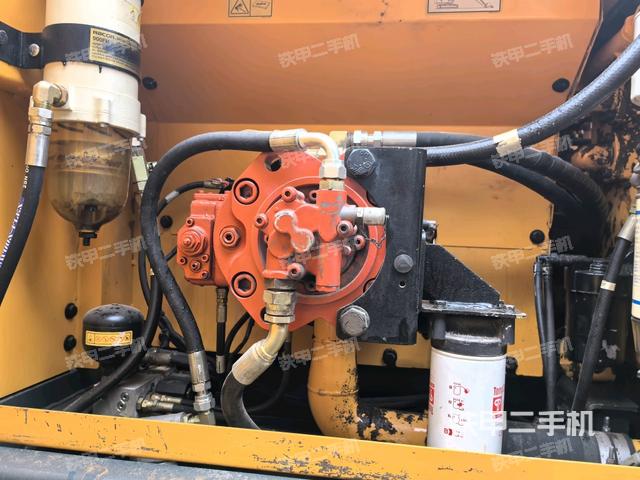 液压泵斜45 左（大件舱室）