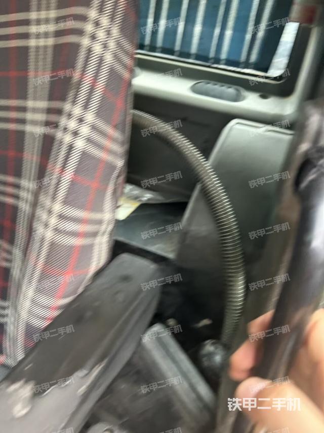 后窗玻璃角標(biāo)（駕駛室部分）