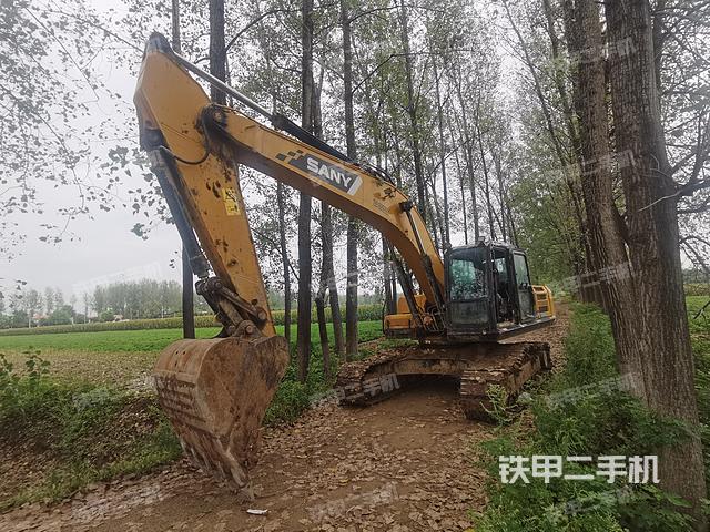 三一重工SY245H挖掘机