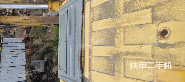 驾驶室顶部（整机外观）