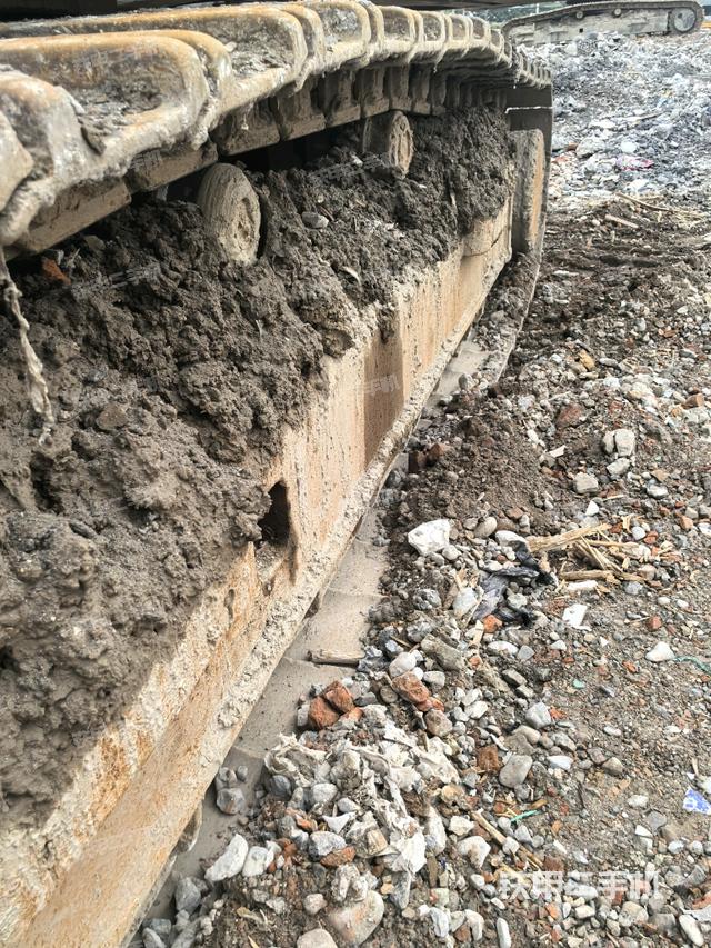 右侧履带整体（行走机构）