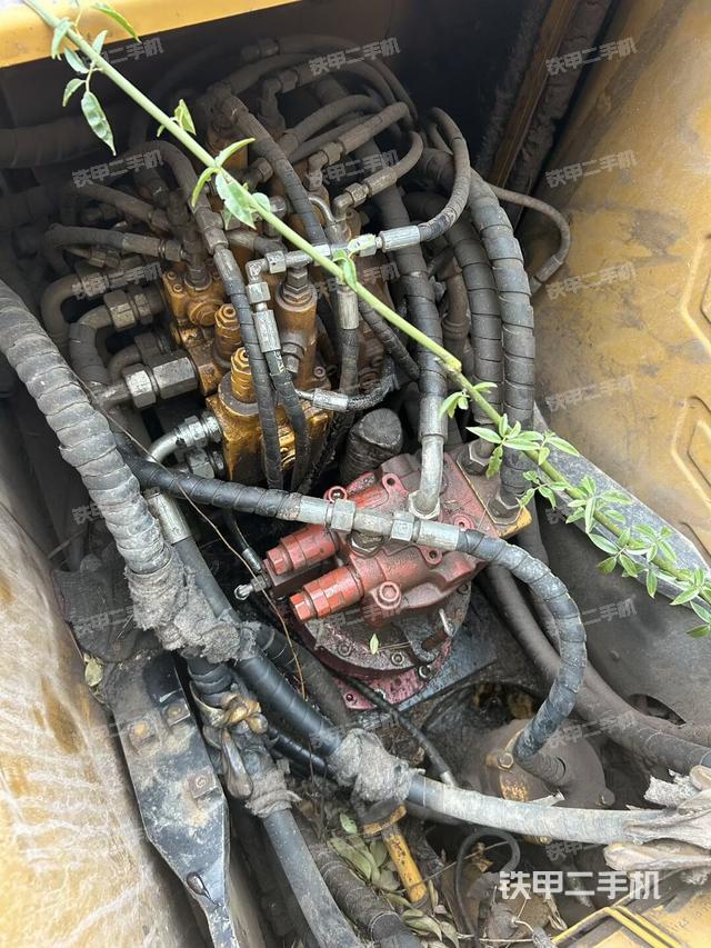 回轉(zhuǎn)馬達(dá)（上車部件）