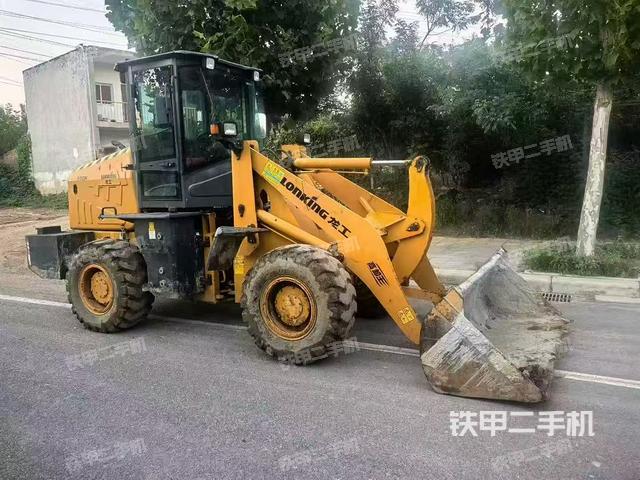 駕駛室工作臺(tái)（整機(jī)外觀及大件）